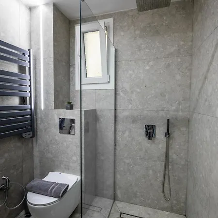 Kamara Urban Retreat By #db Premium Apartment