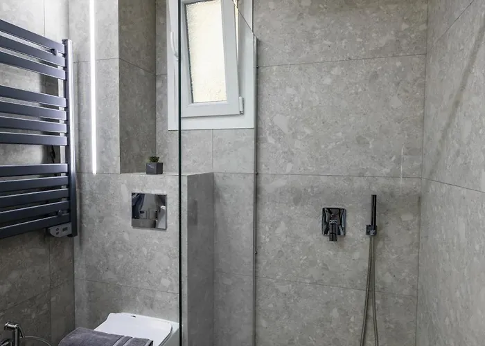 Kamara Urban Retreat By #db Premium Apartment